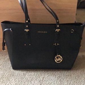 Brand new w/tags Michael Kors tote Med Voyager